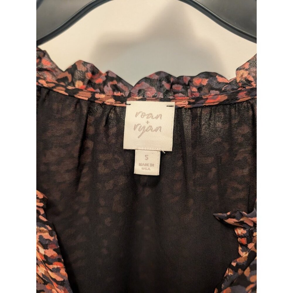 Roan & Ryan Semi Sheer Abstract Pattern Blouse with Ruffled Sleeves, Size S - Picture 6 of 6